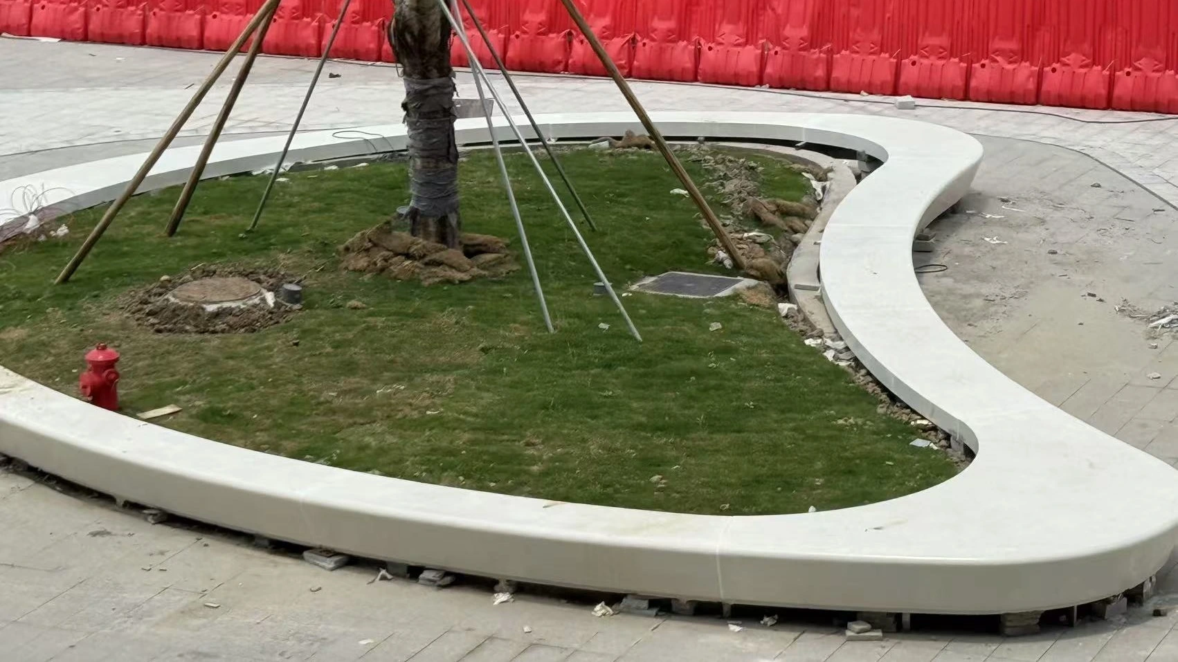 UHPC Bench Concrete Tree Surrounds Urban Tree Grilles Park Seat 1