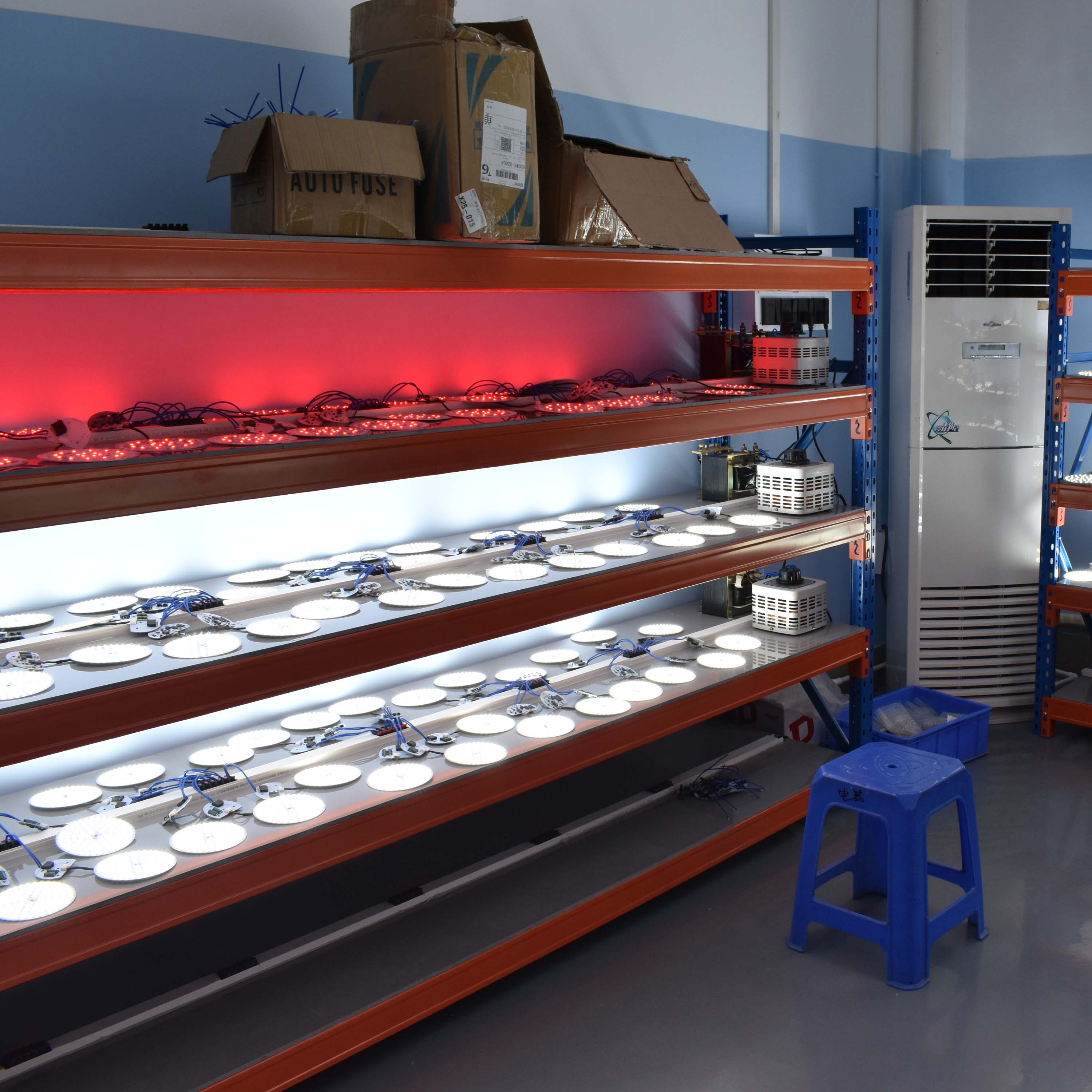 Poolking | Nya LED-lampor runt leverantörer av ovanmarkspooler 15