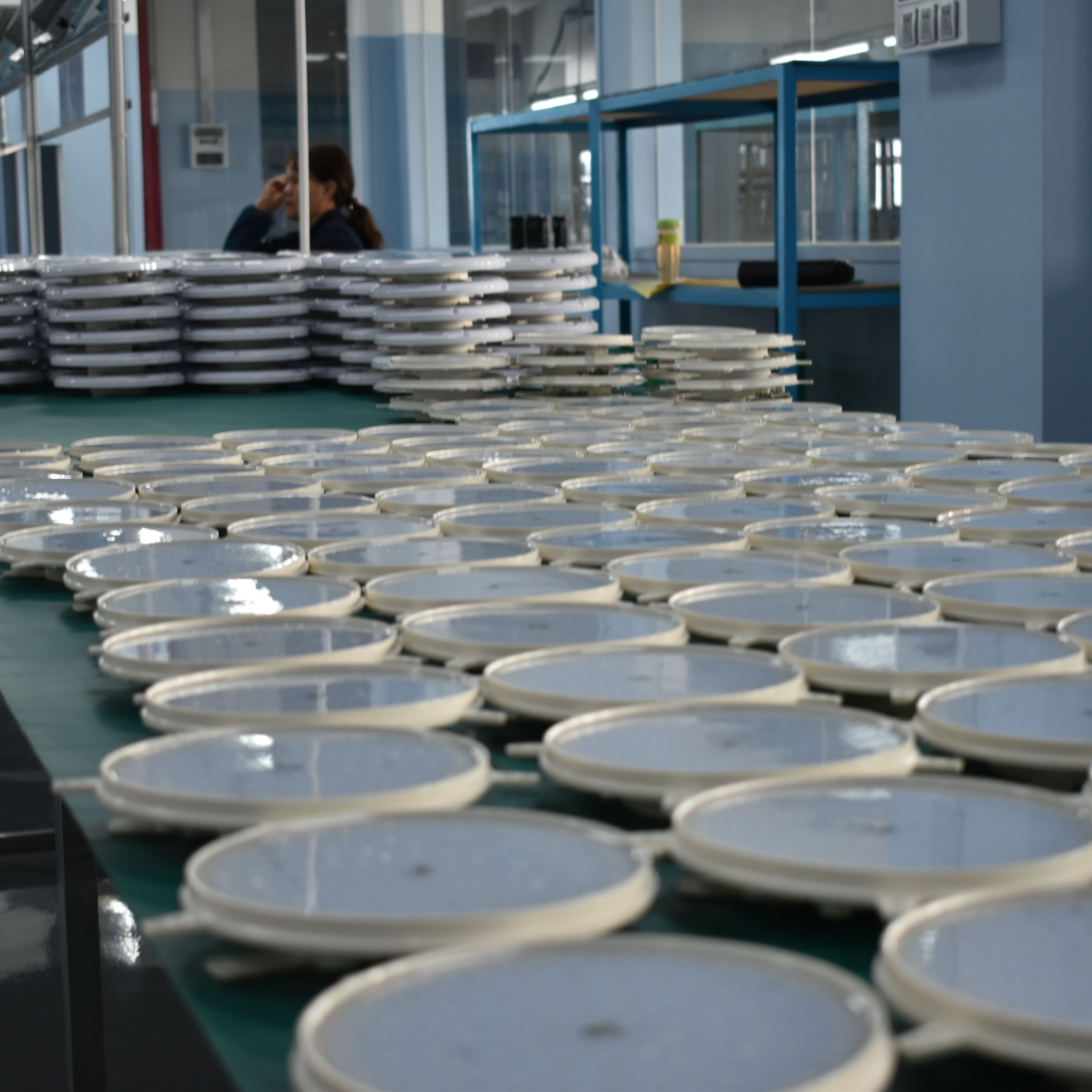 Poolking | Nya LED-lampor runt leverantörer av ovanmarkspooler 11