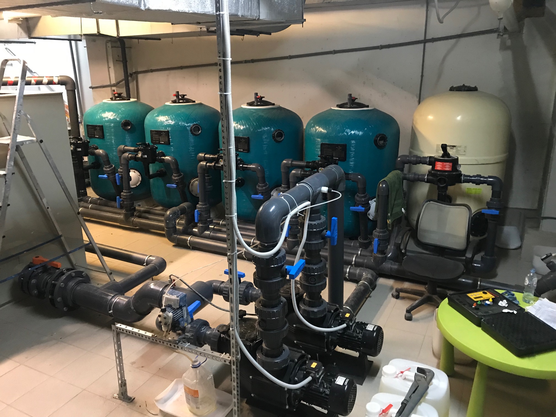 ქვიშის ფილტრი აუზის წყლიდან რკინას მოაშორებს? 1