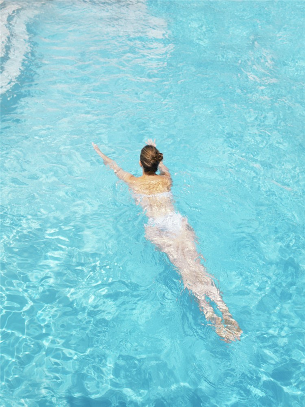 ცურვას ჯანმრთელობისთვის დიდი სარგებელი მოაქვს 2