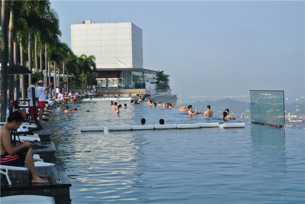 the-pools-i-have-been-to-all-bathtubs-2