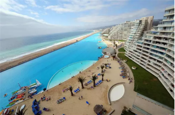 the-pools-i-have-been-to-all-bathtubs