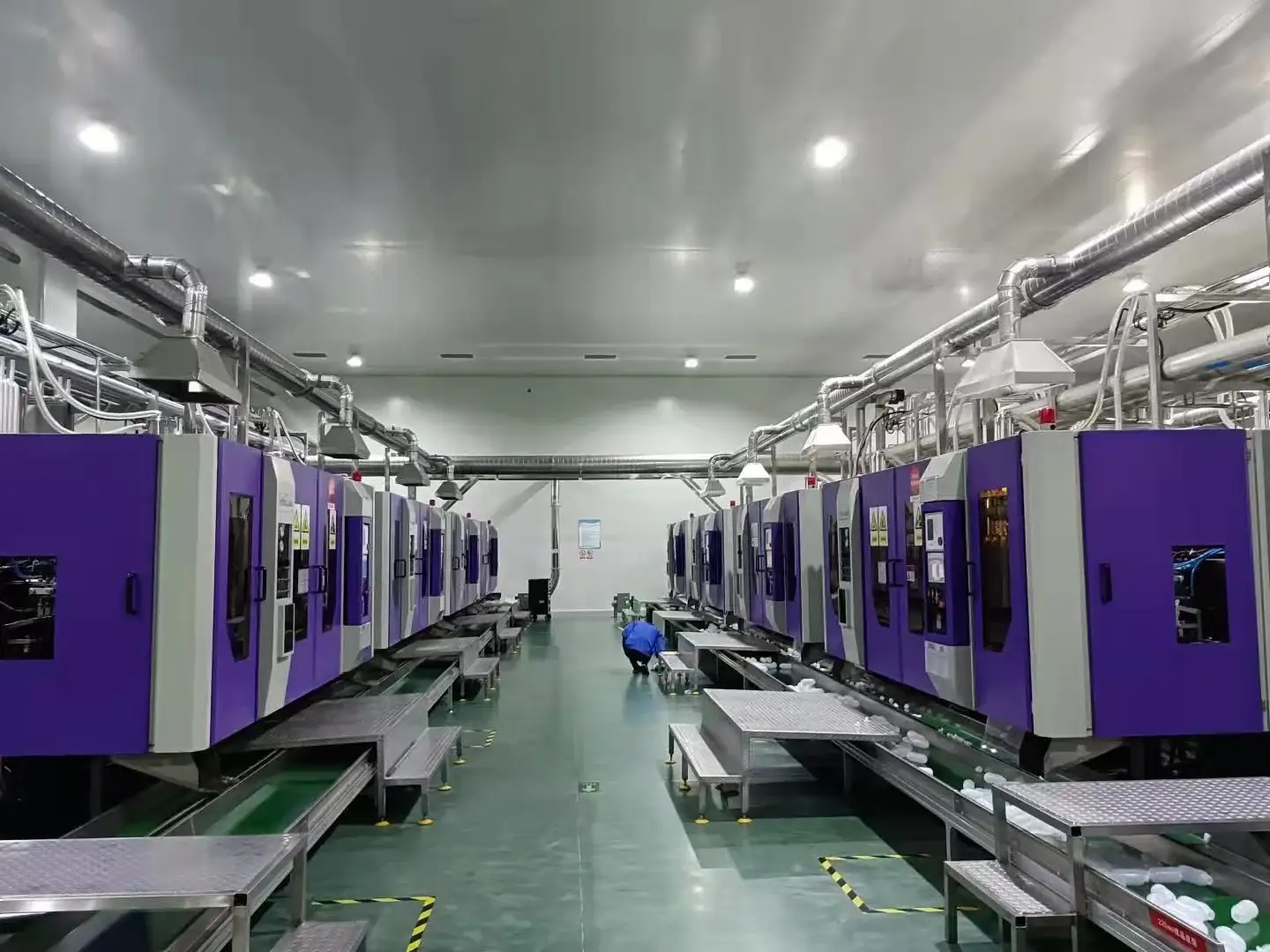 Máquina de moldeo por soplado y extrusión de plástico