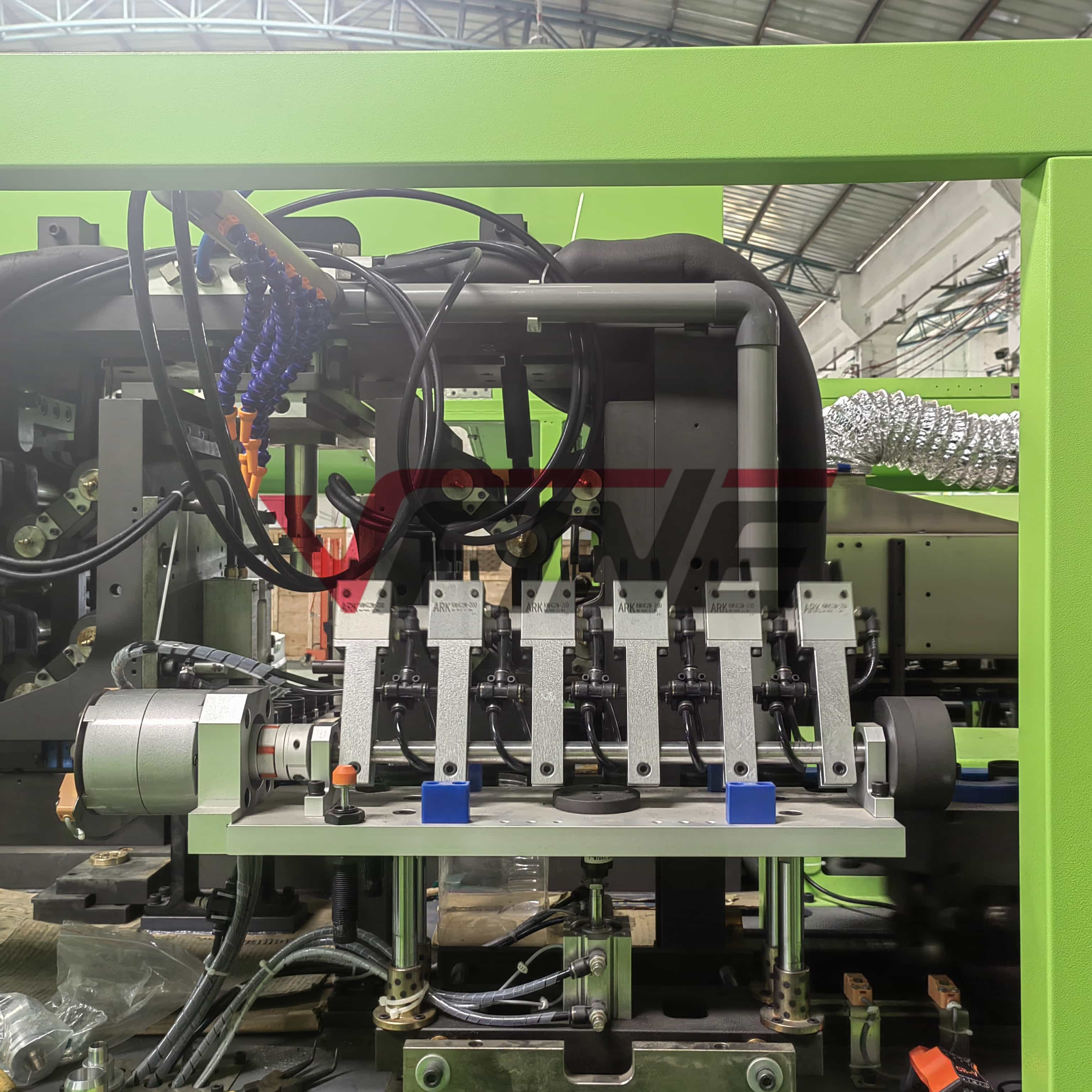 High Quality VFINE 6cavity blowing machine introduction Wholesale - Zhongshan Vfine Machinery Co., Ltd 4