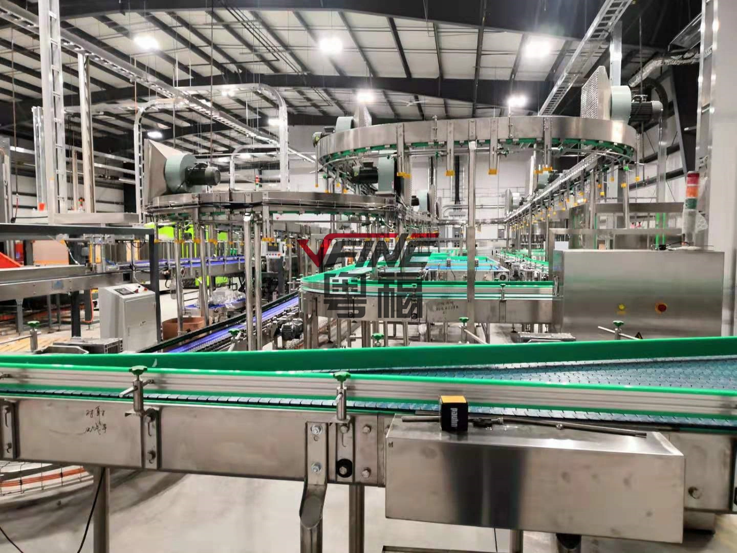 VFINE Water Bottling Machine - Automatic Capsule Bottle Filling Machine For Energy Drink 5
