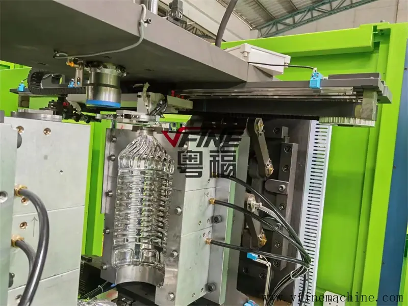 Automatic PET Blowing Machine - High-Quality Bottle Production 3