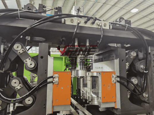 machine de fabrication de bouteilles en PET 6