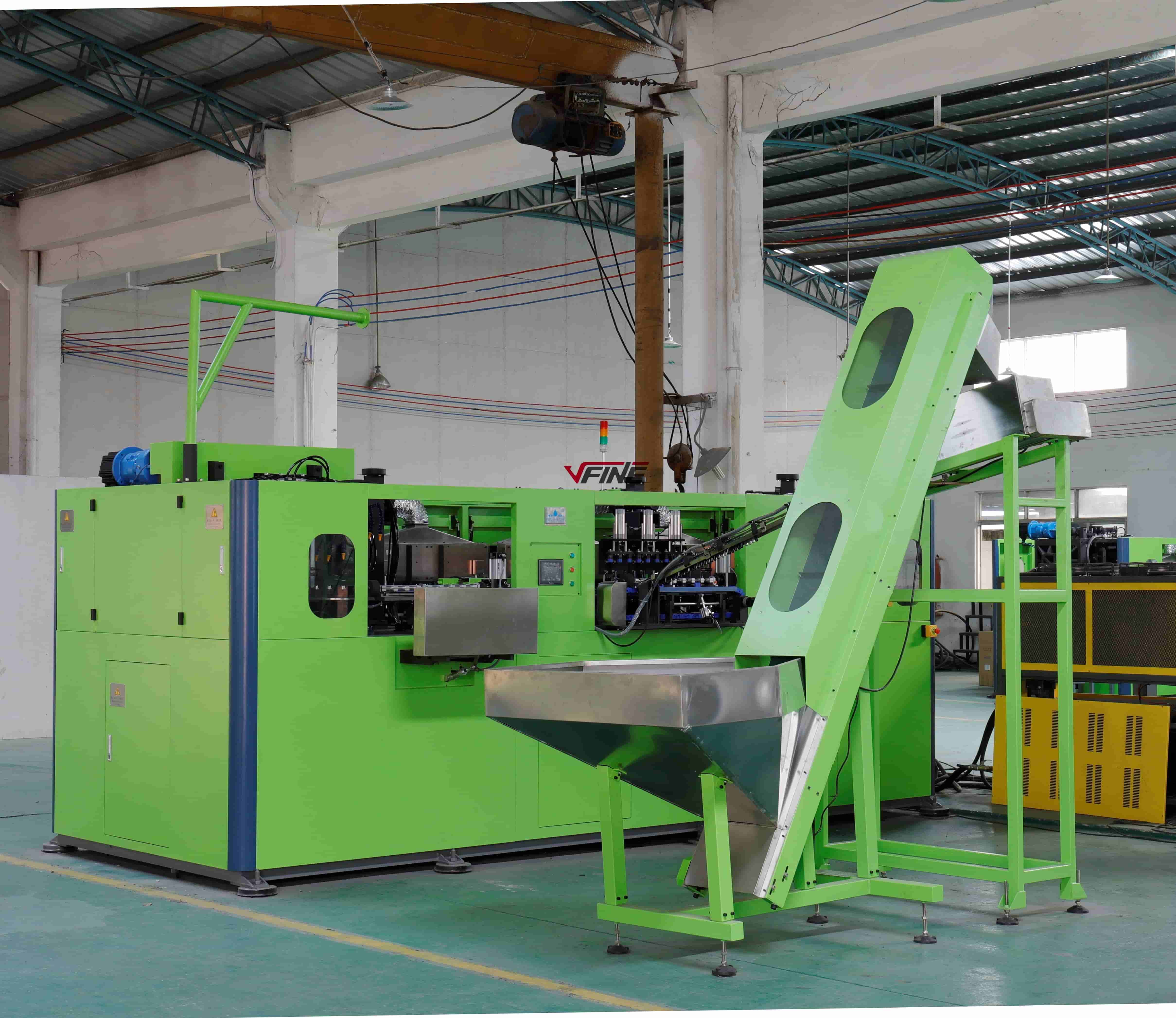9cavity blow molding machine 7