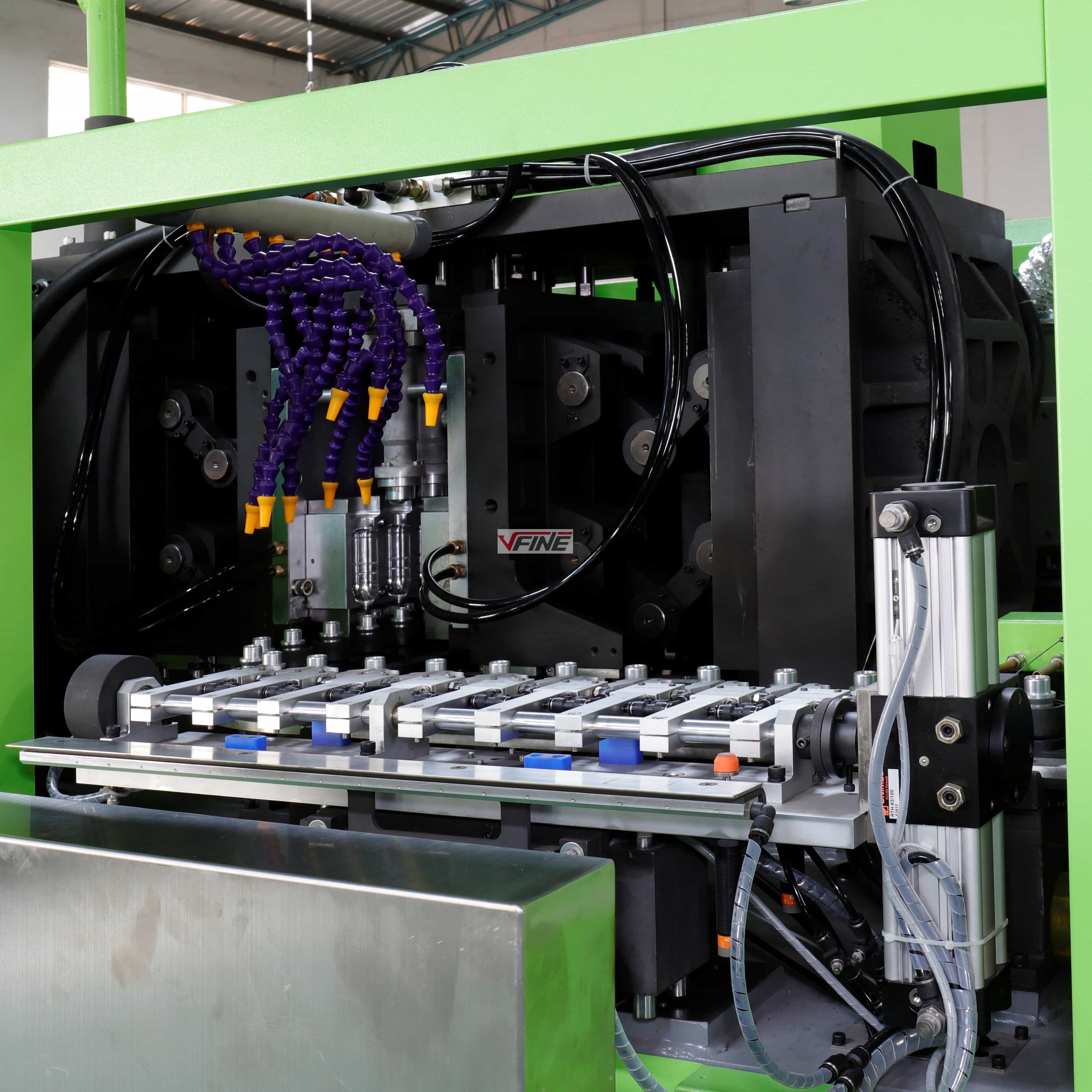 9cavity blow molding machine 10