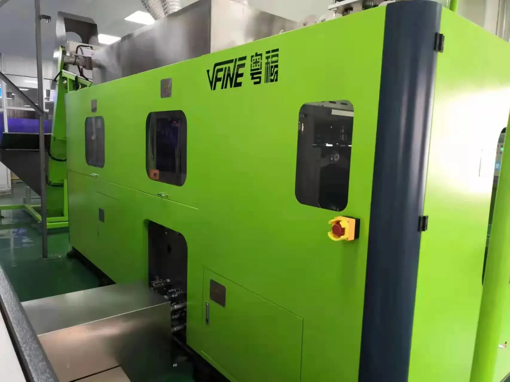 Automatic Pet Bottle Making Machine - High Speed, Full Servo, 10 Cavity, 18000 BPH 3