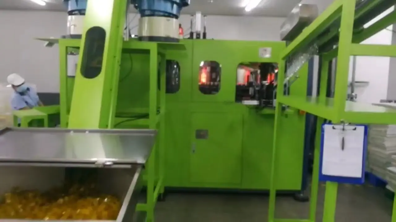 Stretch Blow Moulding Machine for 3L-15L Bottles 3