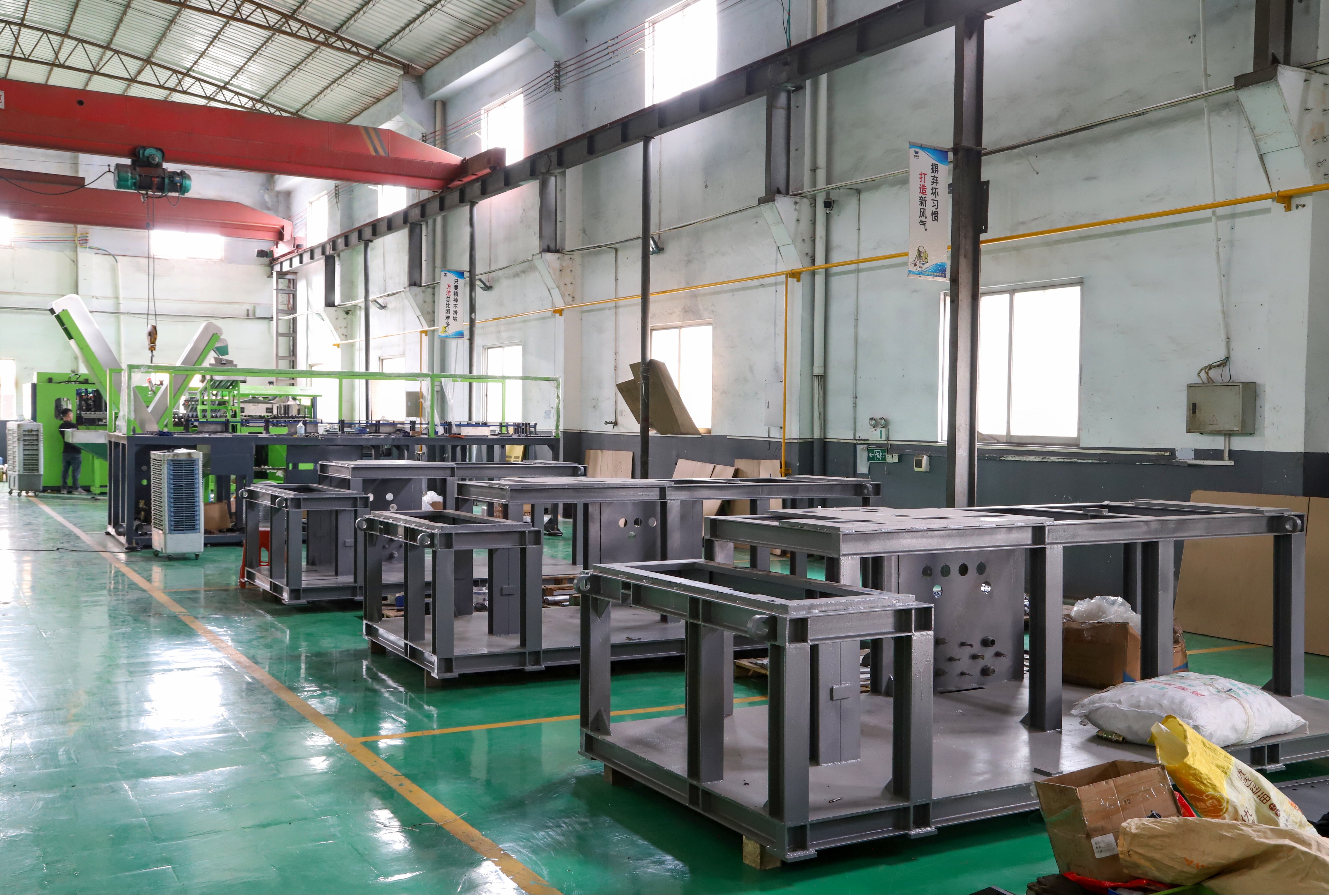 oil bottle 4cavity blowing machine 7