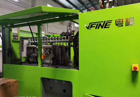 plastic blow moulding machine