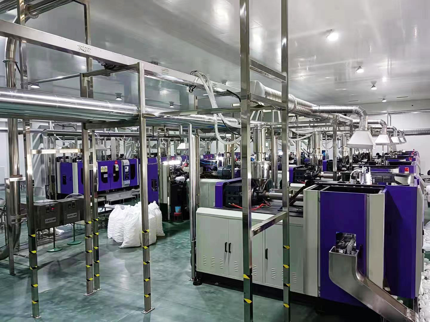 Blow Molding Machine Case Display 1