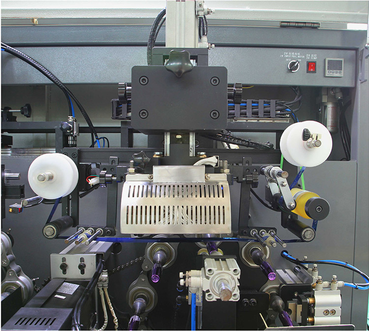 APM PRINT - 2-3 kleuren Automatyske flessedop skermprinter mei UV-úthardingssysteem Automatyske skermprinter 9