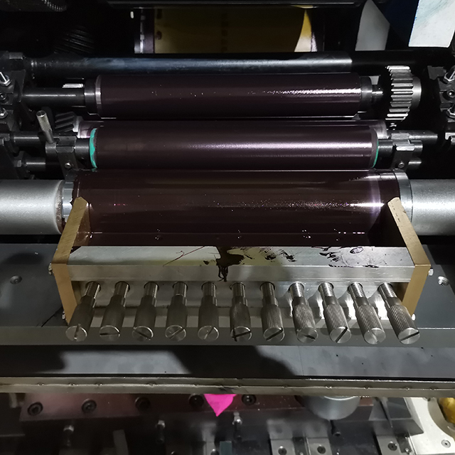 Fabryk plestik emmer printmasine Automatyske mearkleurige offset emmer printmasine