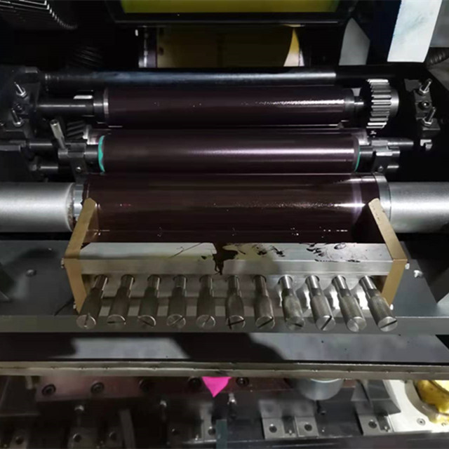 20 kW „Shantou“ automatinio maitinimo sistemos plastikinių kosmetinių vamzdžių ofsetinio laminavimo spausdintuvas Nr. QJY-G6055B spausdinimo mašina