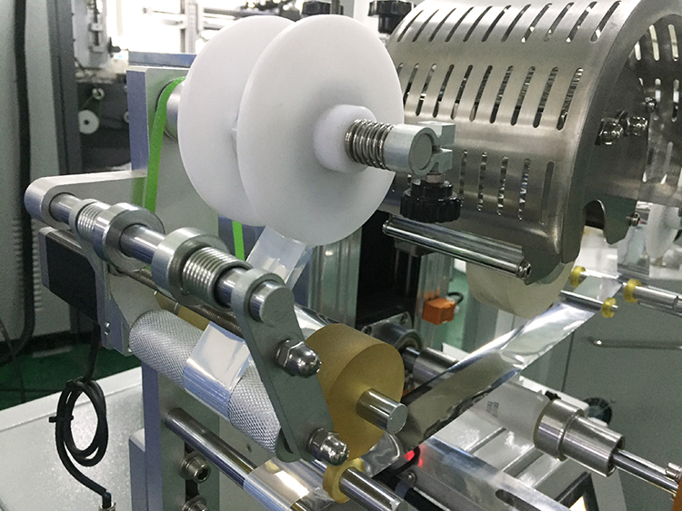 Automatyske glês plestik Rûne Ovale Unregelmjittige Foarm Lytse Fleskedopdeksel Goud Sulver Hot Foil Stamping Machine Te Keap