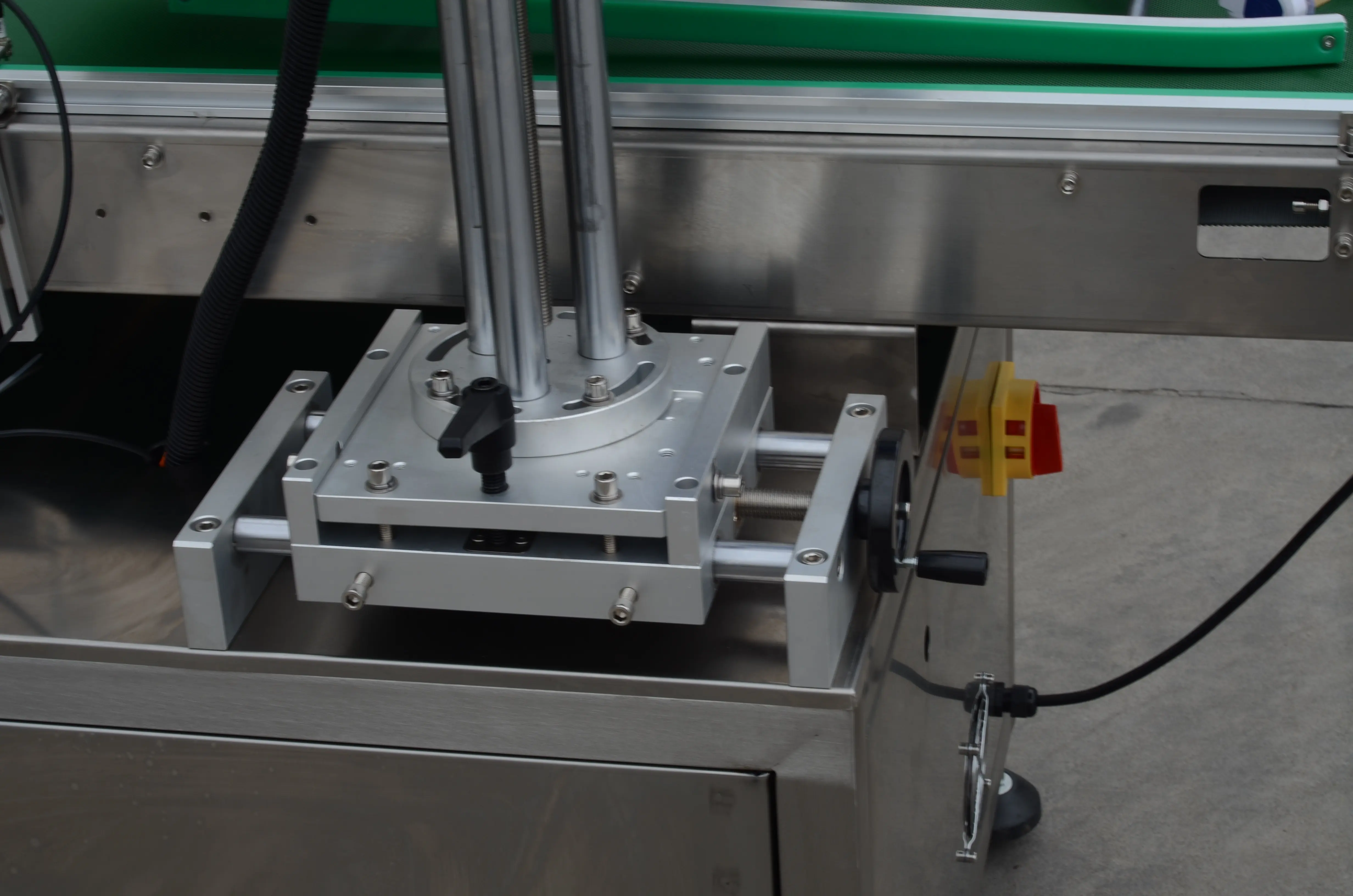 APM PRINT | custom automatic bottle labeling machine supply 5