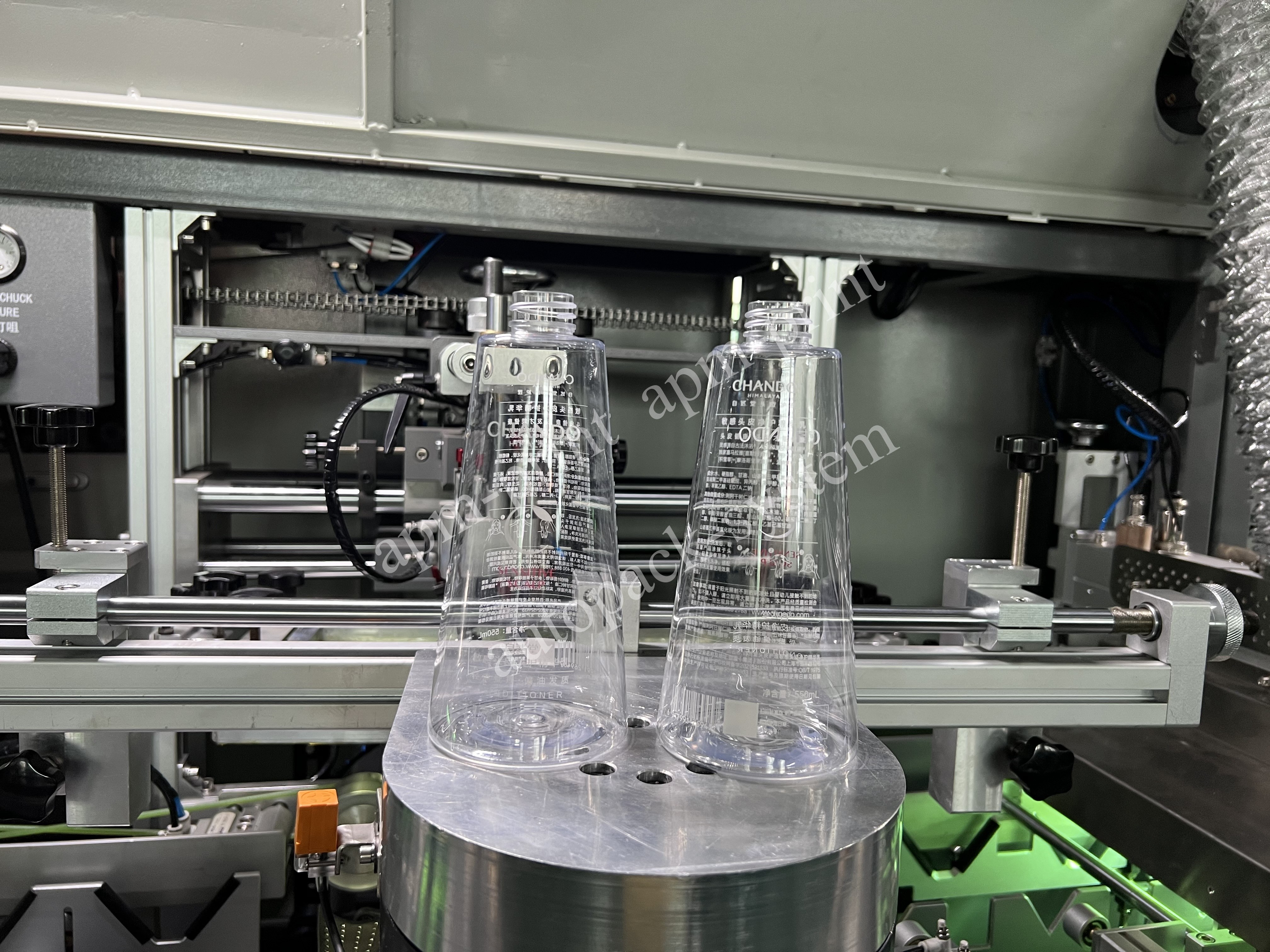 APM PRINT - Mesin Sablon Silinder Dua Warna Otomatis Untuk Sablon Botol Plastik 12