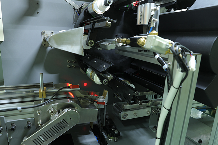 Prezzu di a Cina, buttiglia automatica cumpleta di contagocce tonda à un culore unicu, stampante serigrafica UV, macchina di serigrafia in vendita