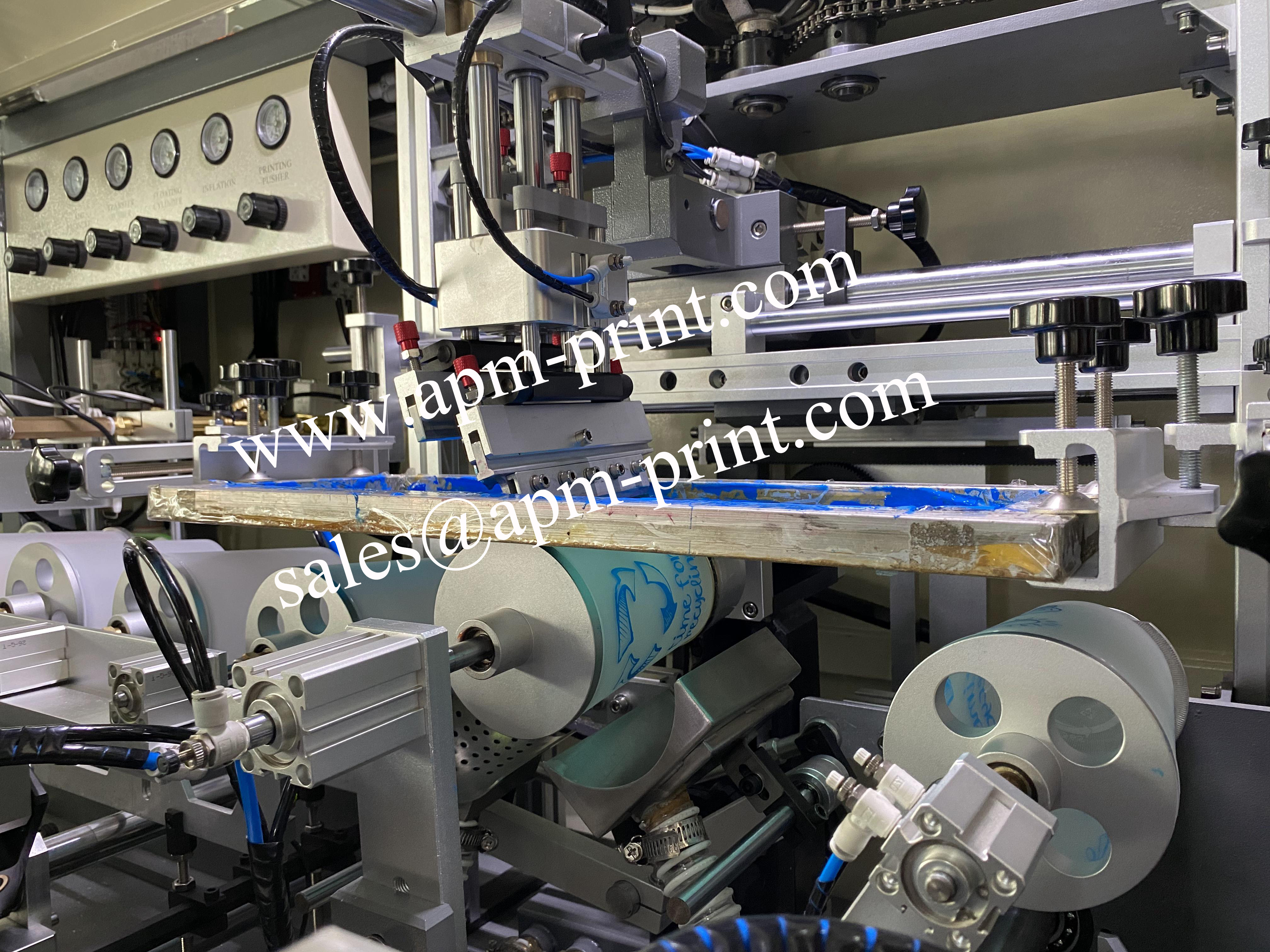 S102 Ienkleurige automatyske skermprinter mei LED-UV-systeem foar rûne ovale fjouwerkante flessen