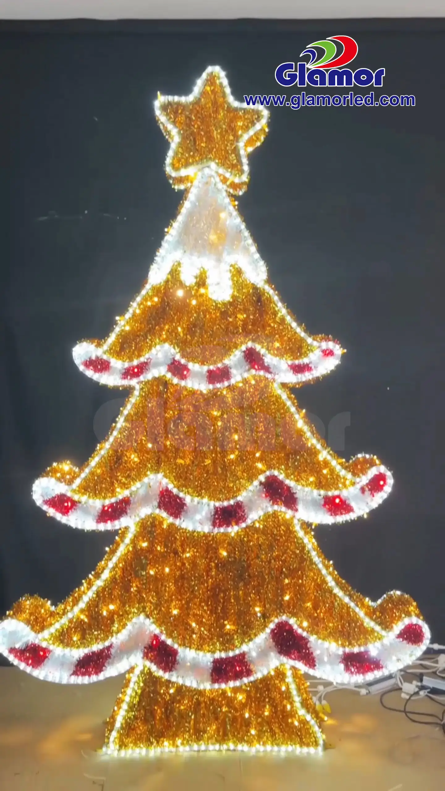 2025年新品节日装饰3D圣诞树，带星星装饰图案展示灯| Glamor供应商