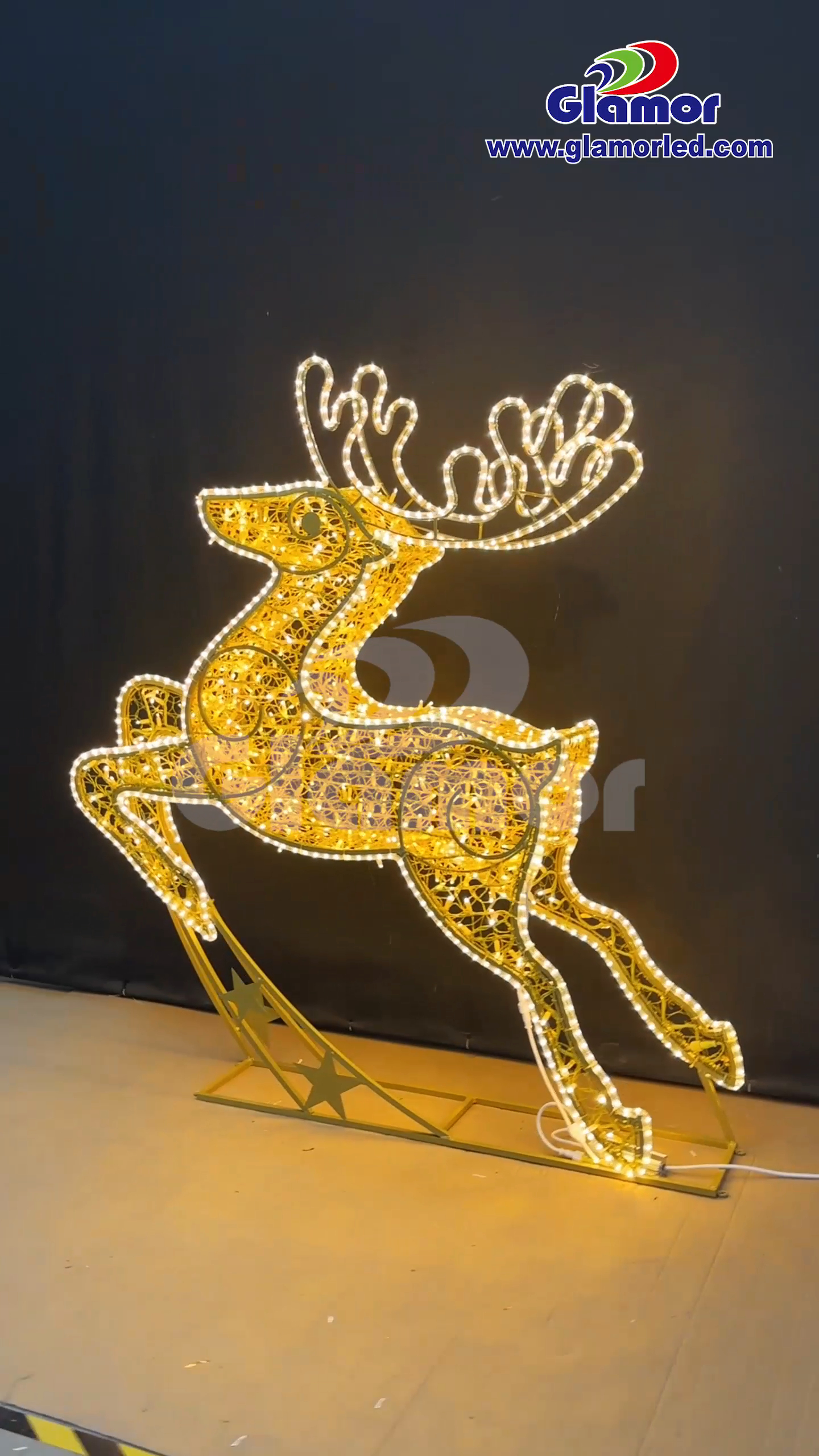 Tayada 3D Deerada diirran midabka cad ee ciida Kirismaska ​​ayaa horseeday motifs soo bandhigida Soo saaraha | QURXOON 3