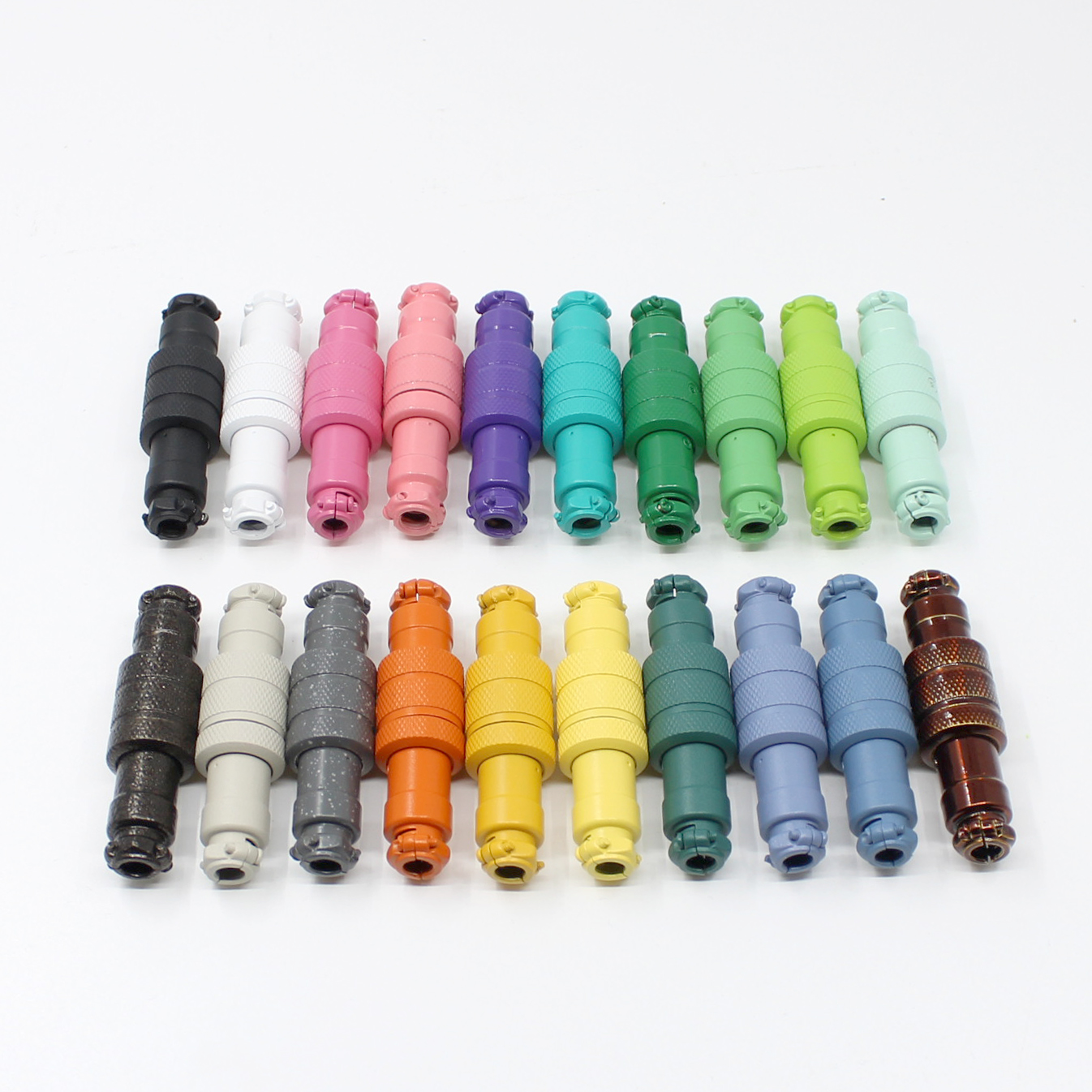 Conozca las aplicaciones y beneficios del conector GX16 2