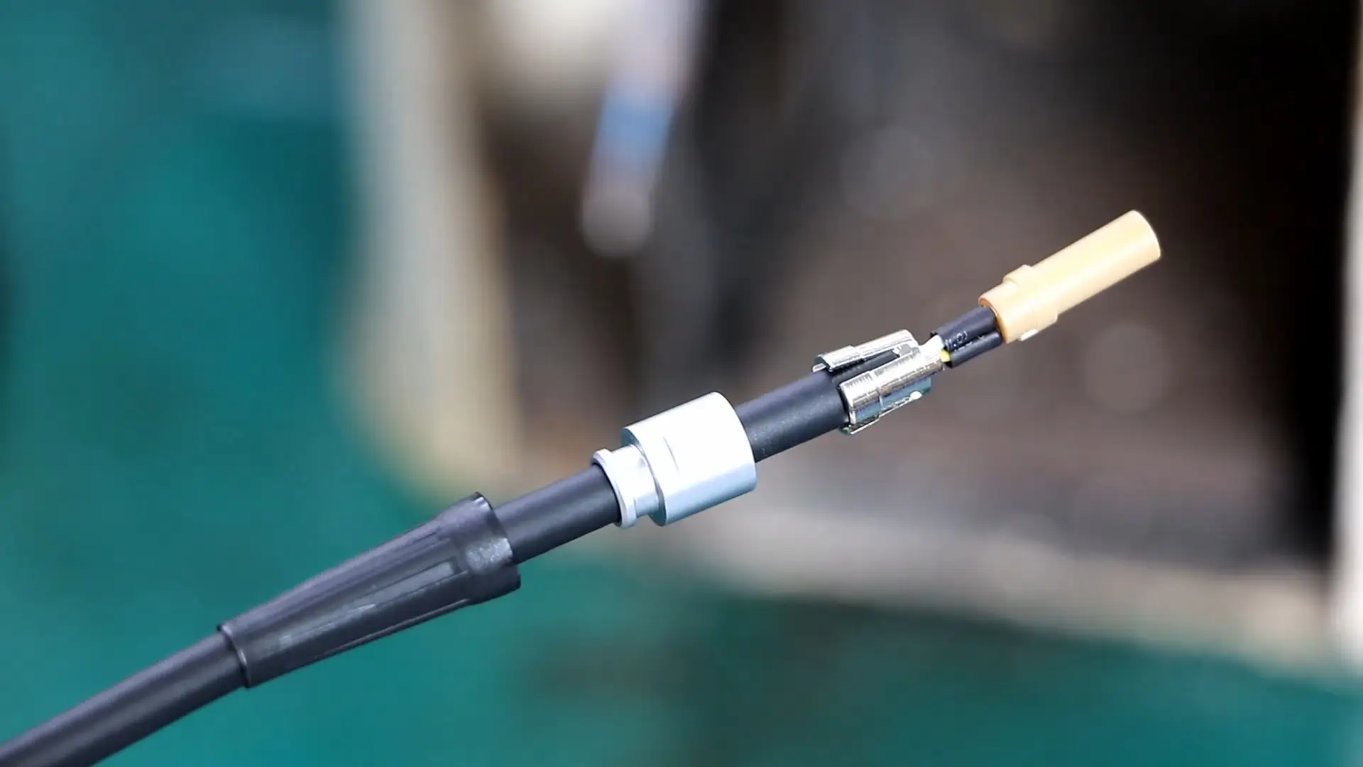 Proceso de soldadura de cables para conectores 1