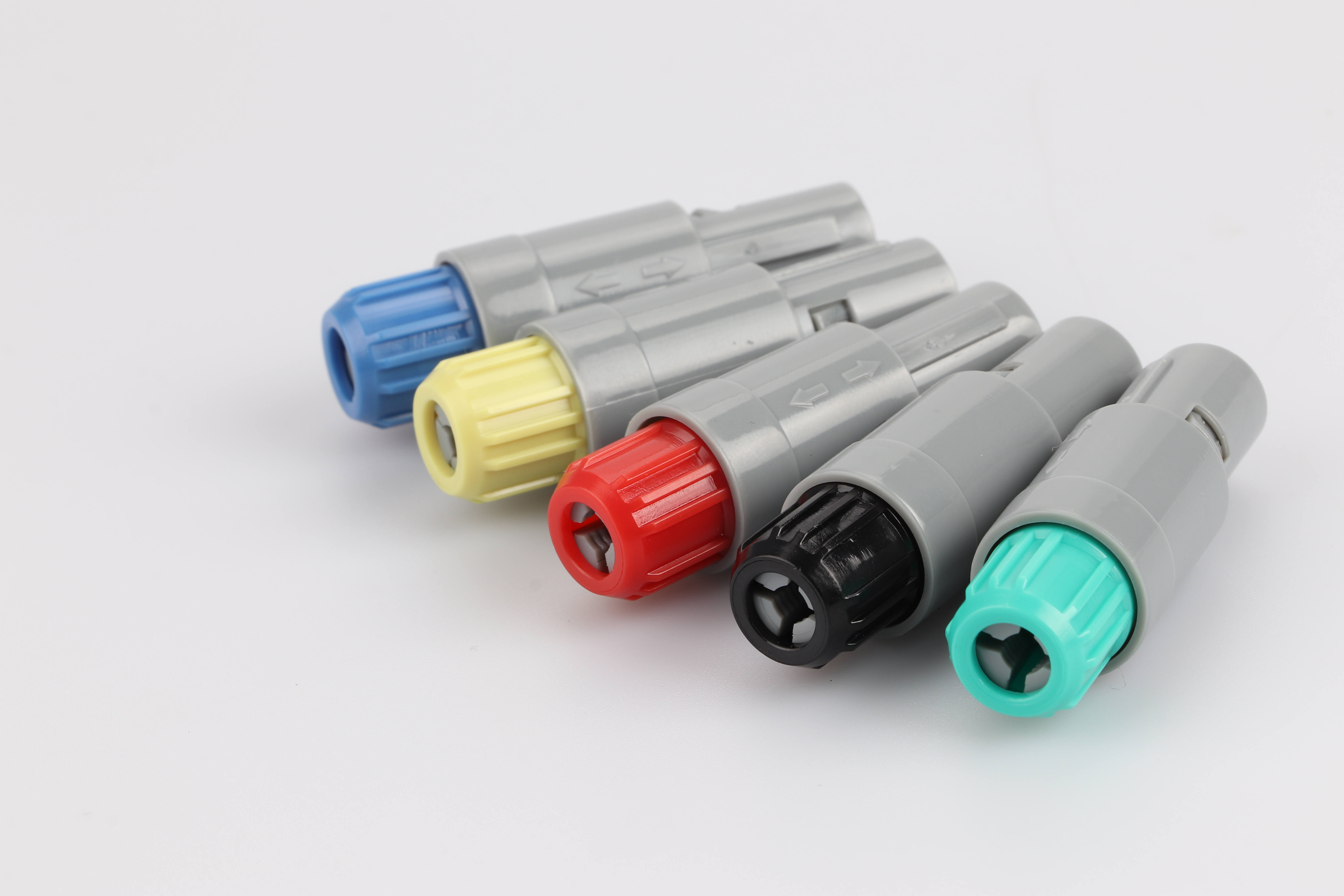 Benutzerhandbuch für Kunststoffsteckverbinder der P-Serie | MOCO-Steckverbinder 2