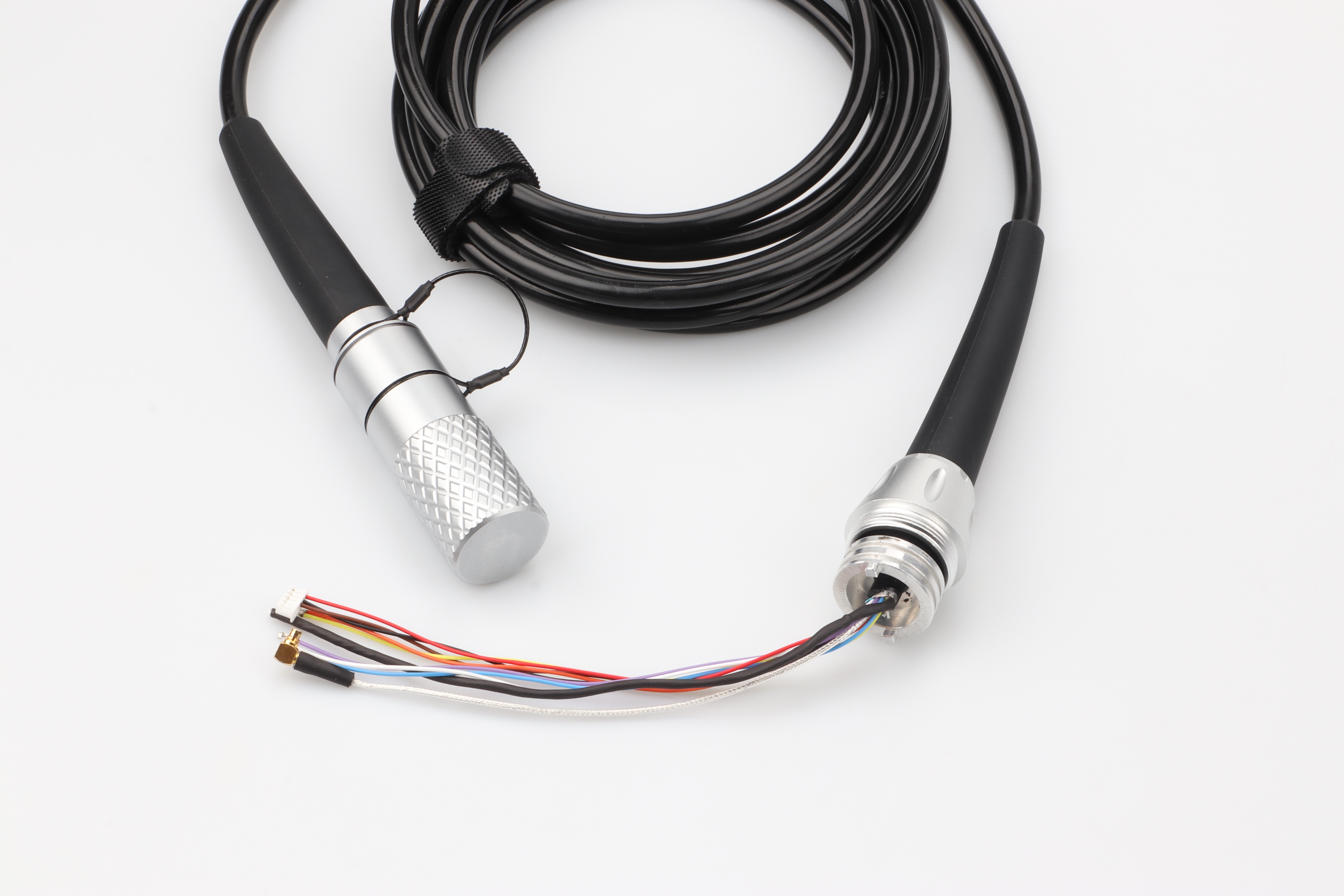 Conector push-pull de alto rendimiento para endoscopia médica: fiabilidad superior y resistencia a interferencias electromagnéticas. 9