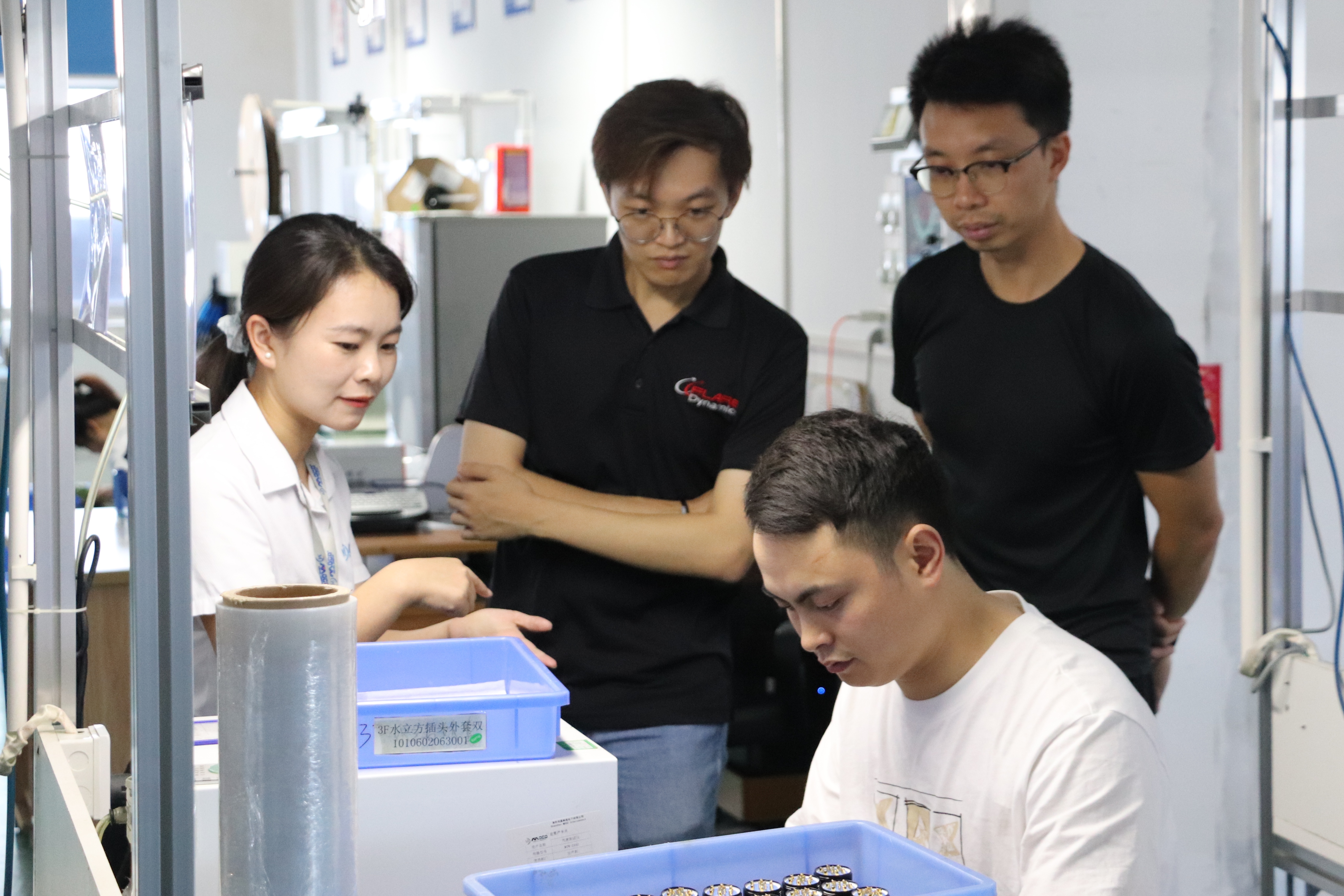 Avance en la potencia de los drones cautivos: una empresa de Singapur adopta conectores de bloqueo push-pull para misiones de alto riesgo. 5