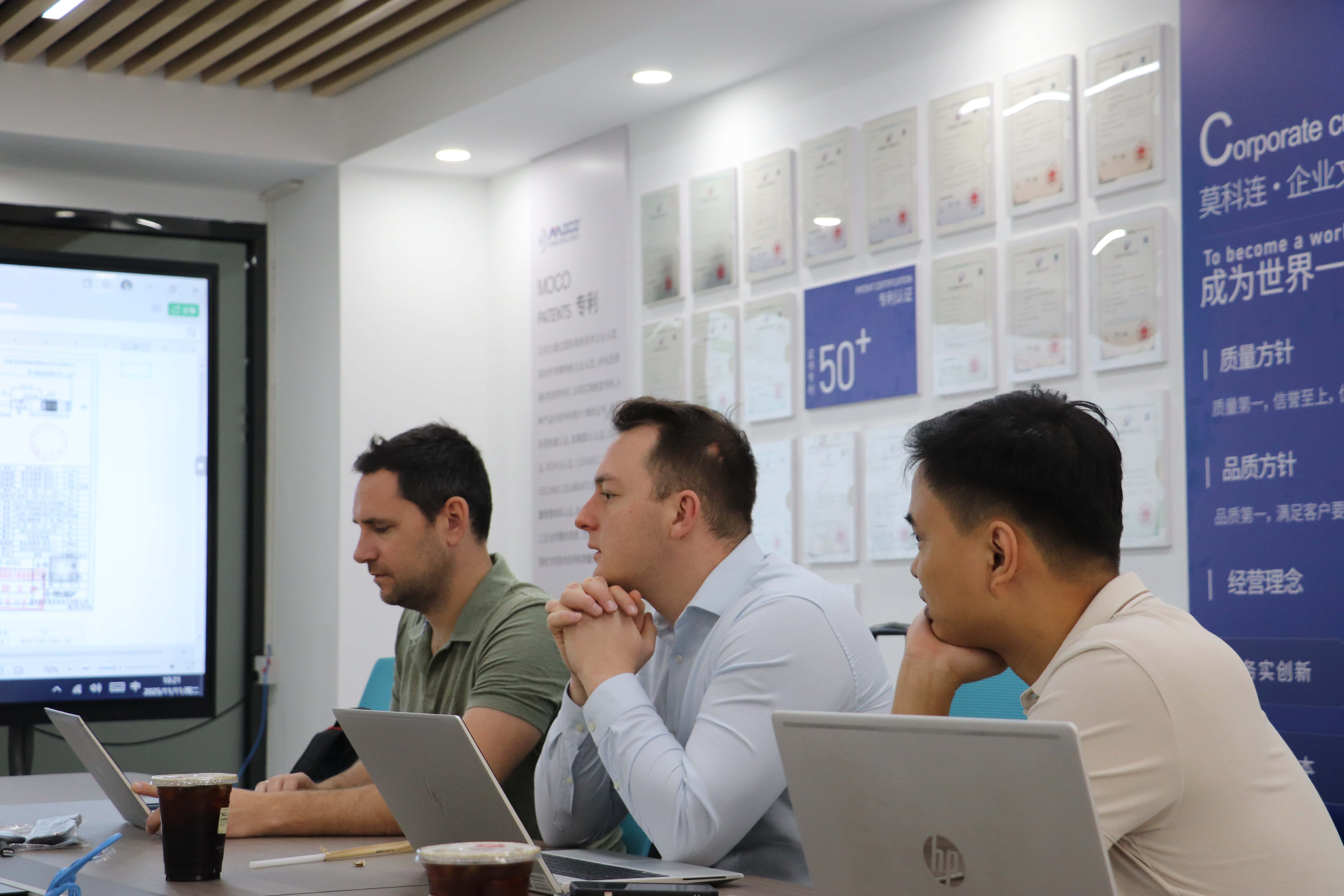 צוות AVL ביקר במטה MOCO בז'ונגשאן, וחיזק את השותפות בפתרונות מחברים מדויקים 5