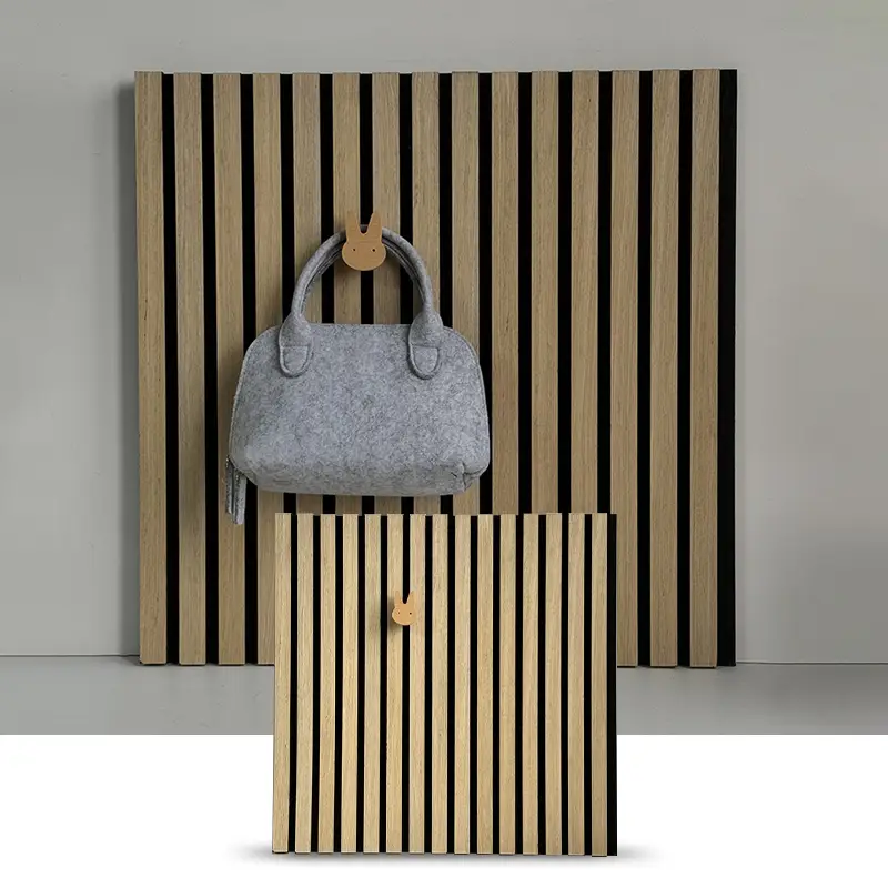 來自 RooAoo 製造商的可愛卡通兔子造型掛鉤，適用於木板條板，打造趣味十足的嬰兒房牆面裝飾方案。 1