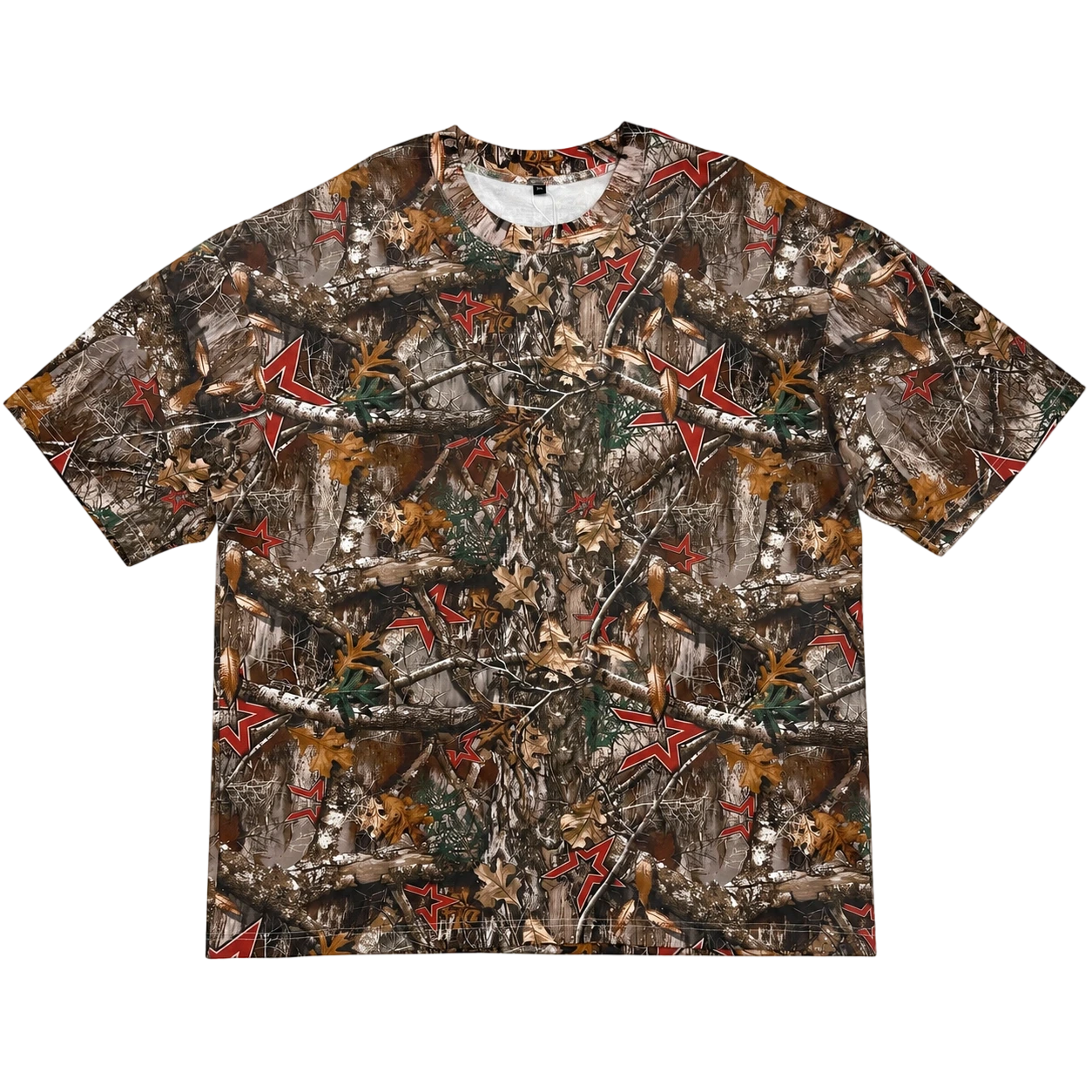 Camiseta con estampado DTG de estrellas rojas y camuflaje Real Tree | Camiseta informal de estilo urbano 100% algodón de 230 g/m² 1