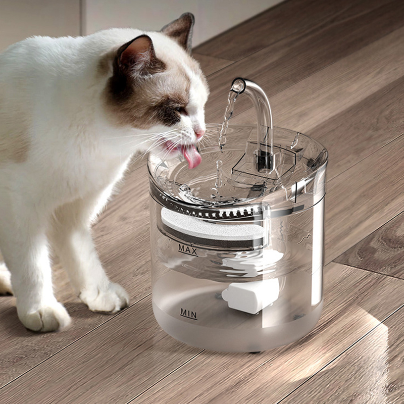 Beste waterdispenser voor katten met een grote capaciteit van 2 liter - Pet Flow Water Drink Company - Roadreign 5