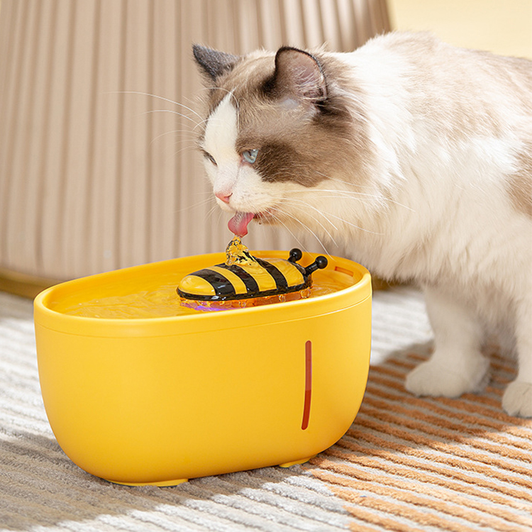 Fuente de agua de plástico para mascotas de alta calidad, con forma de abeja, de circulación automática, para gatos | Fabricante | Roadreign 6