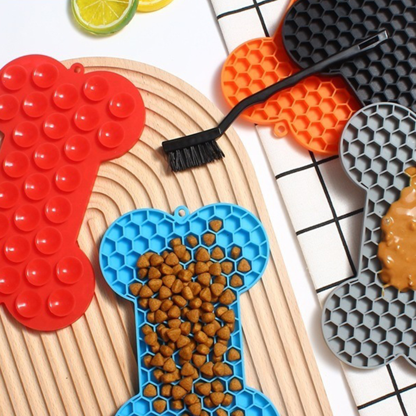 Customized Silicone Bone Shaped Dog Lick Slow Feeder Mat Cat Wet Food Dispenser manufacturers From China | Roadreign 7