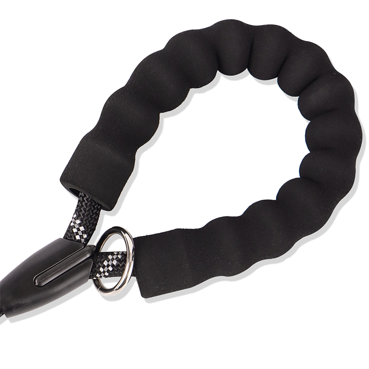 Nylon Dog Leash With Comfortable Padded Handle And Highly Reflective Threads manufacturers From China | Roadreign 9