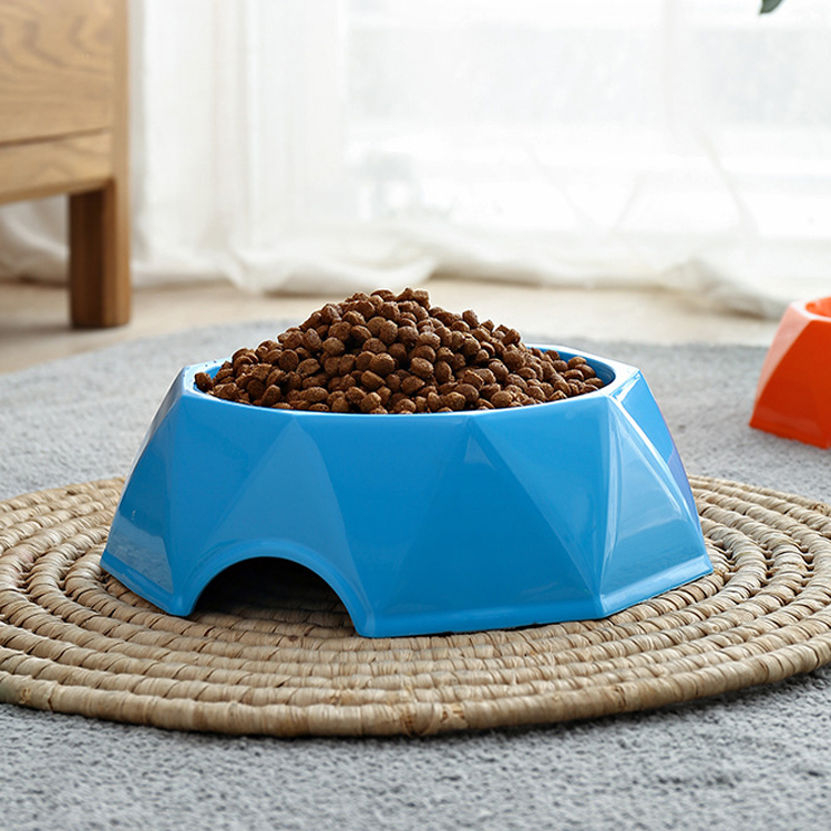 Pet Feeder Bowl Diamond Shaped Plastic Dog Food Bowl