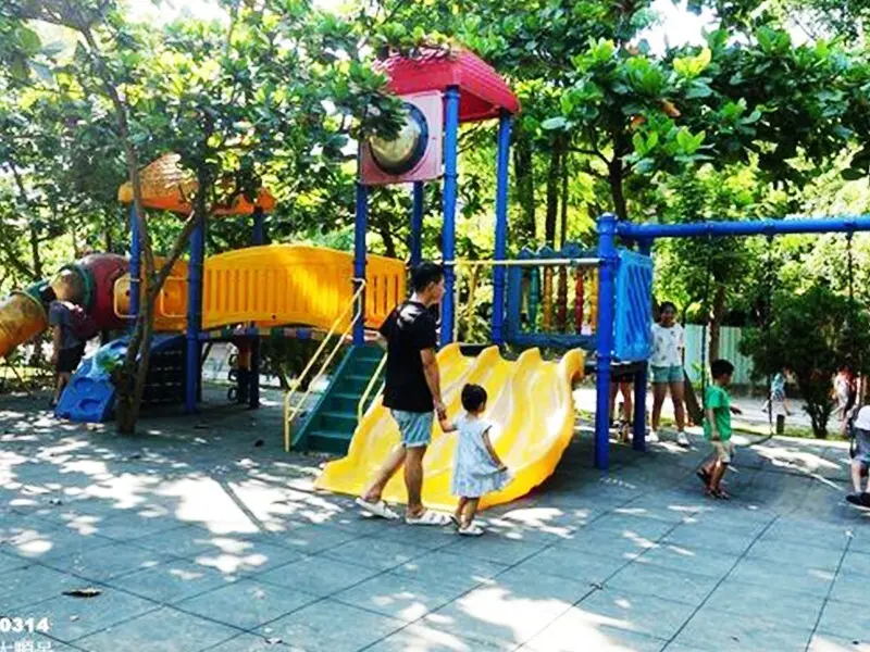 SKP house wooden slide factory for restaurant 9