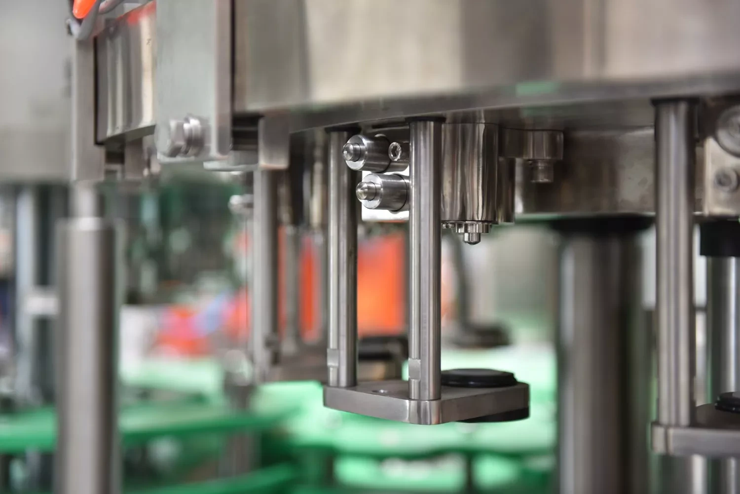 14 Heads Beer Gas Liquid Packaging Equipment 1