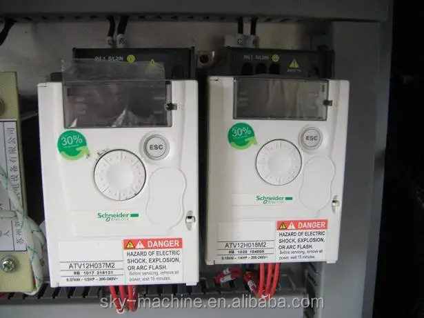 Automatic Wine Glass Bottle Self Adhesive Sticker Machine 16