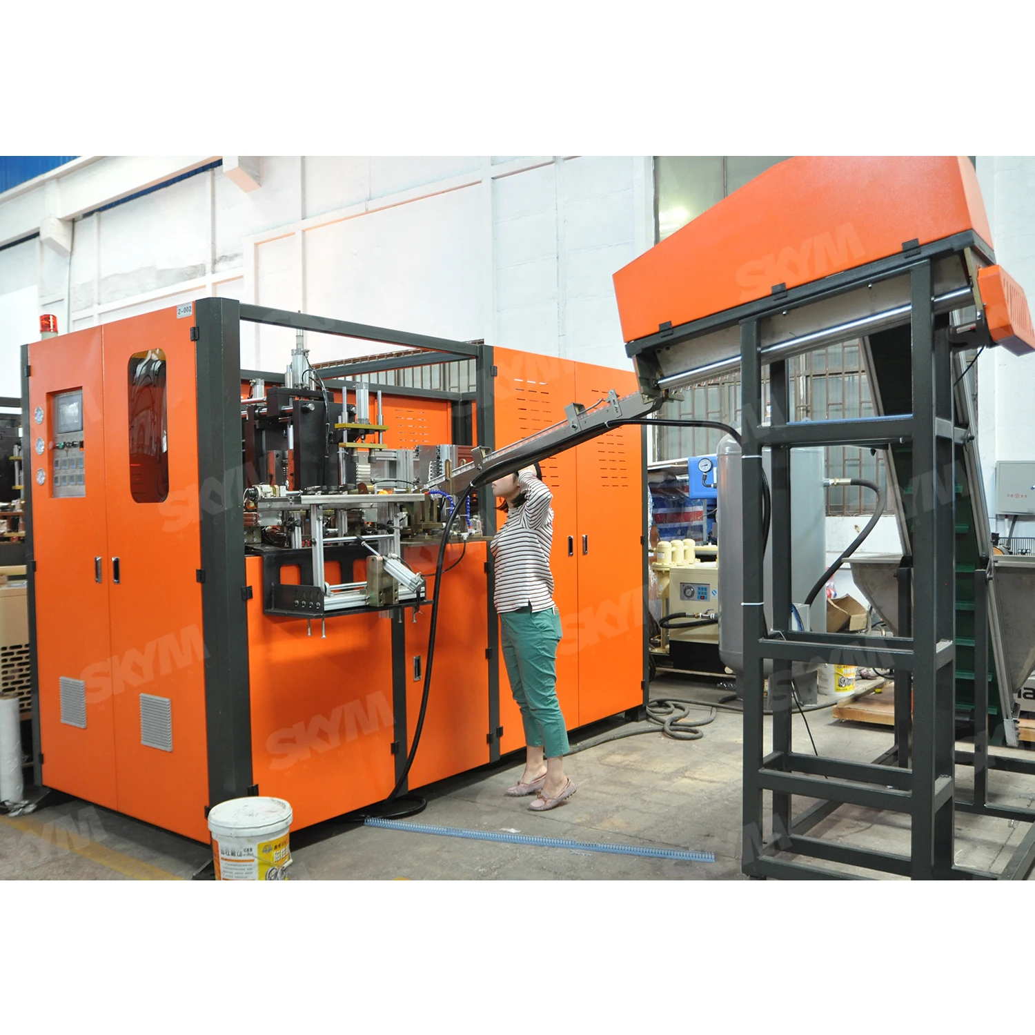 2L PET Water Bottles Making Equipments  11