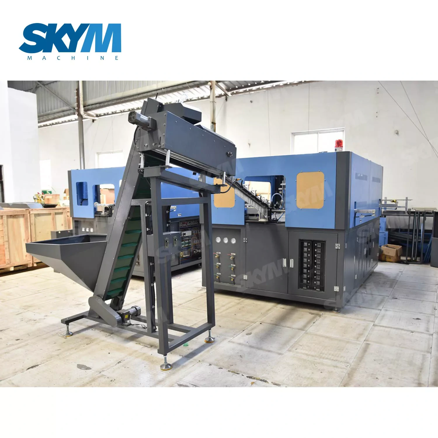 4000BPH Beverage Bottle Industrial Blow Molding Machine 1