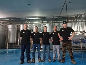 Low Energy 8 Cavity PET Bottles Blow Molding Machine 23