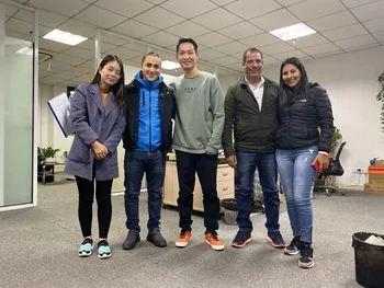 Low Energy 8 Cavity PET Bottles Blow Molding Machine 24