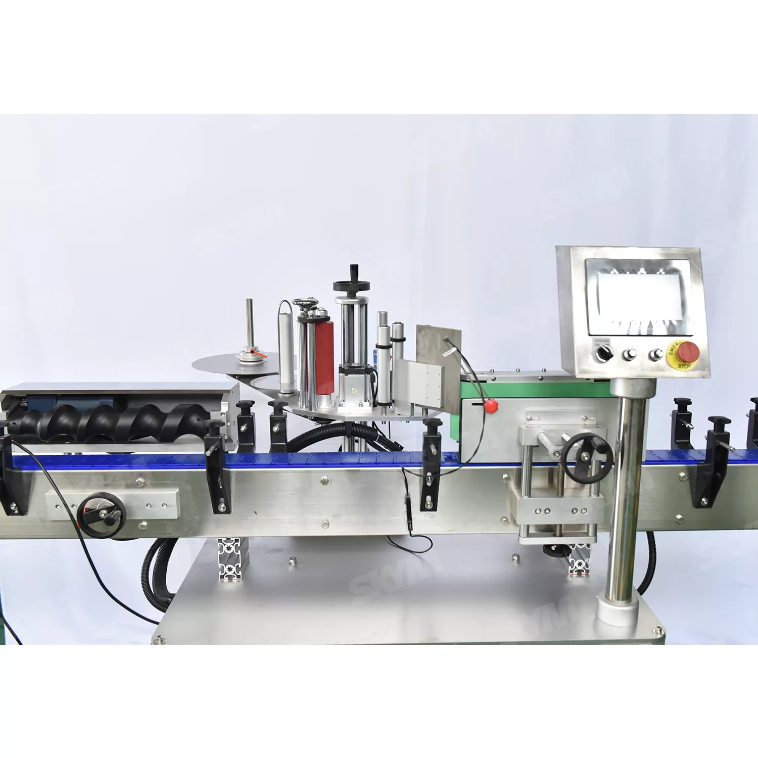 High Technology Self Adhesive Sticker Labeling Machine for Flat Bottle 1